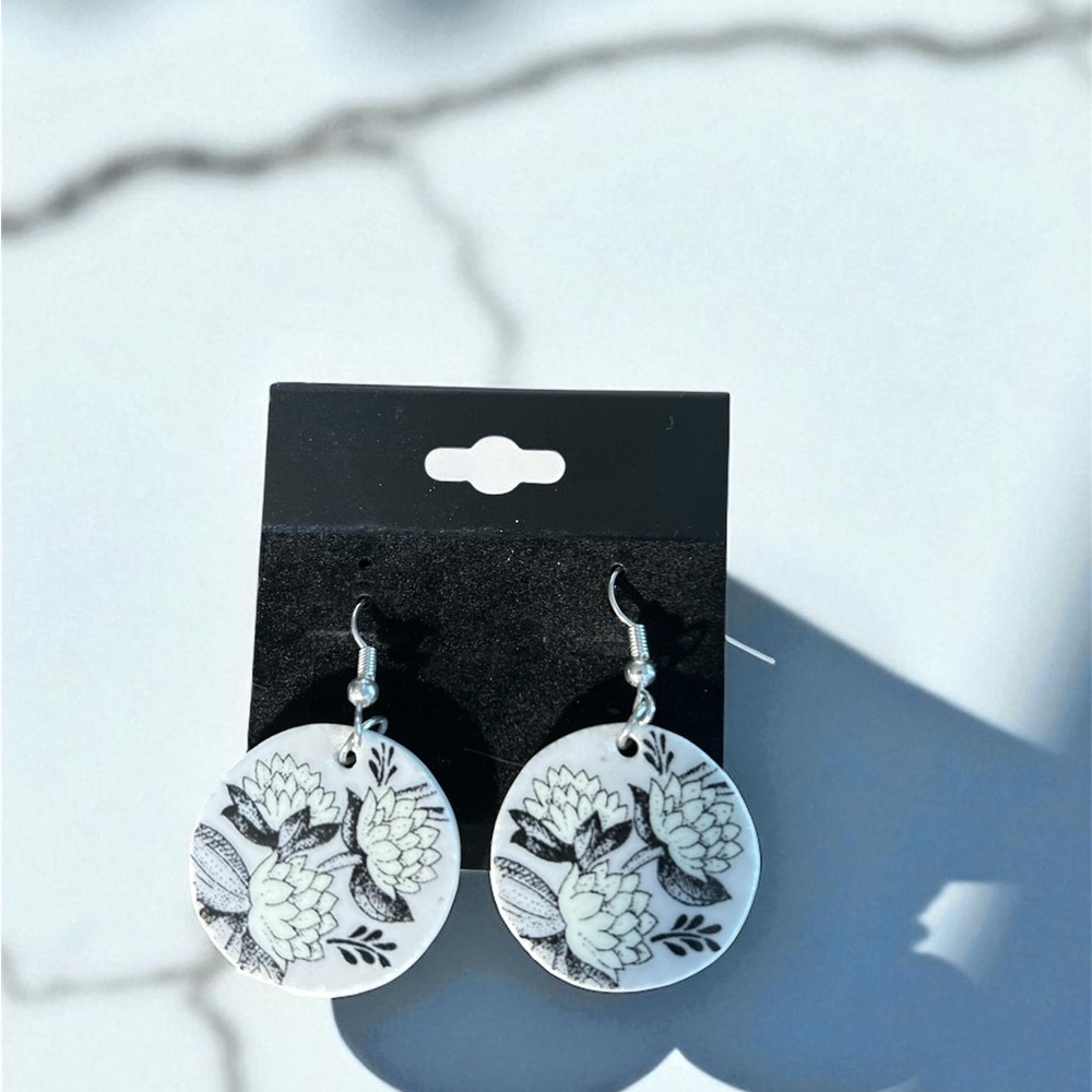 Handmade Floral Black and White Earrings made of vintage dishes